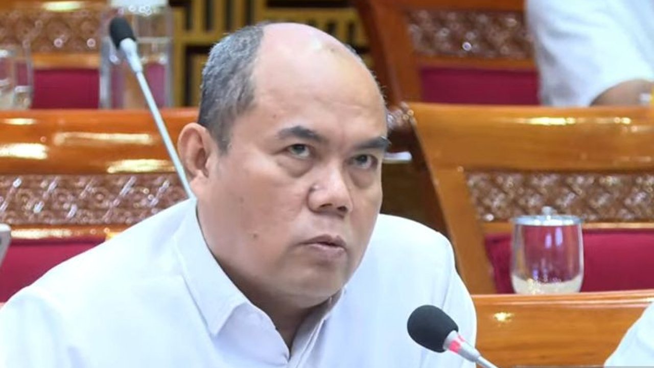 Kemensos targetkan 63 Sekolah Rakyat siap beroperasi Juli mendatang, fokus pada siswa dari keluarga miskin dan miskin ekstrem.