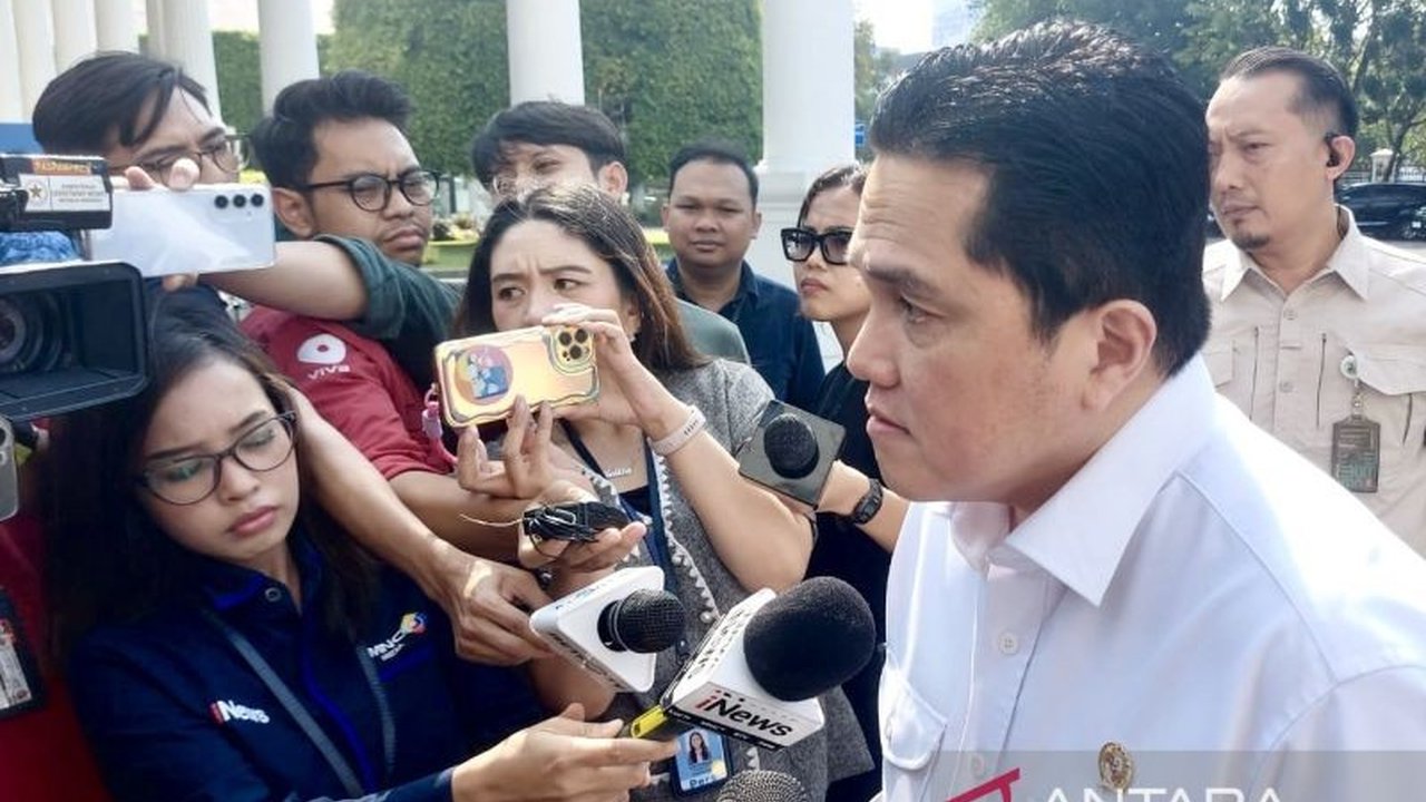 Menteri BUMN, Erick Thohir, memastikan BUMN akan bersinergi dengan Koperasi Desa Merah Putih untuk mendorong pertumbuhan ekonomi desa dan menjaga keseimbangan ekonomi antara desa dan kota.