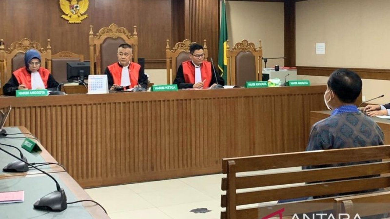 Ketua PN Didakwa Terima Gratifikasi Rp21,85 Miliar: Simpan di Rumah hingga Kasus Suap Terungkap!