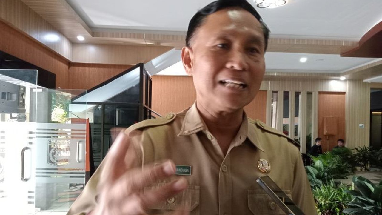 Pemkot Mataram memperkuat literasi digital melalui program internet sehat di sekolah sebagai upaya mencegah dampak negatif media sosial pada anak-anak.