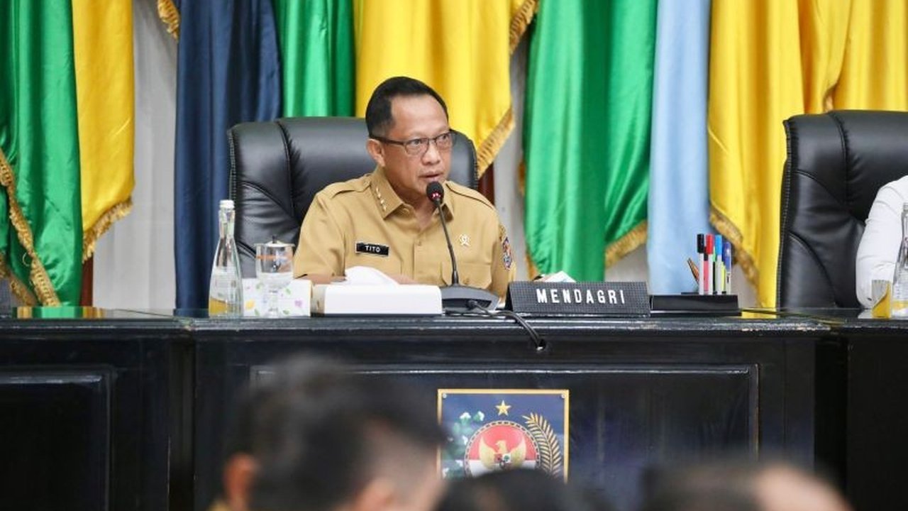 Mendagri mengimbau pemda untuk tidak ragu menggunakan APBD dalam mendukung pembentukan Koperasi Desa/Kelurahan (Kopdeskel) Merah Putih di daerah.