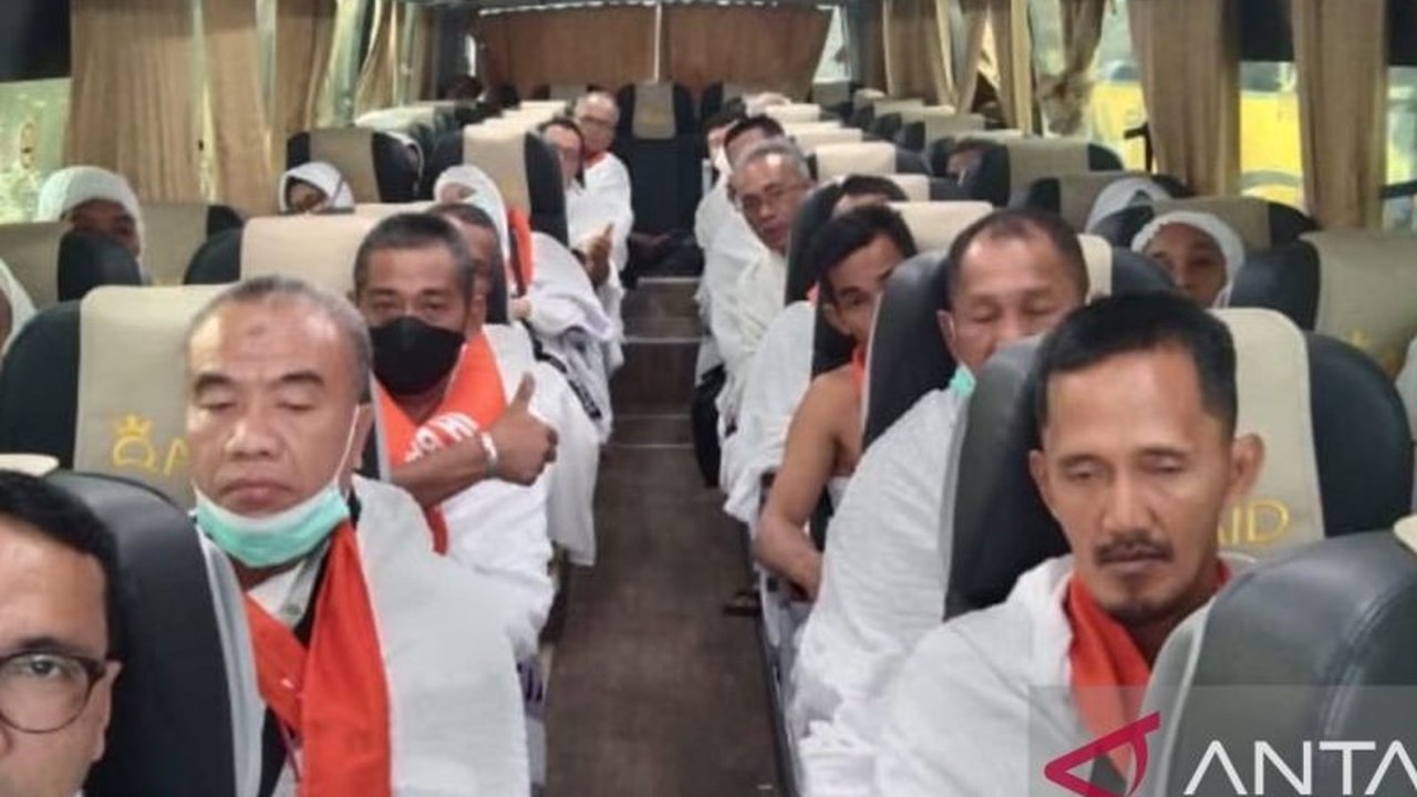 215 calon haji asal Bangka diberangkatkan ke Makkah setelah menyelesaikan ibadah Sunnah Arba'in di Madinah, bergabung dengan kloter asal Pangkalpinang.