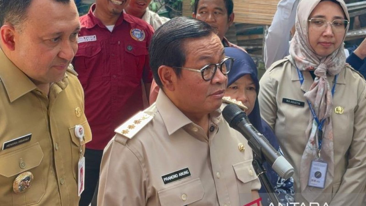 Pengerukan Kali Cakung sepanjang 8 km dimulai untuk atasi banjir di Kelapa Gading, Jakarta Utara, ditargetkan selesai tahun 2027.