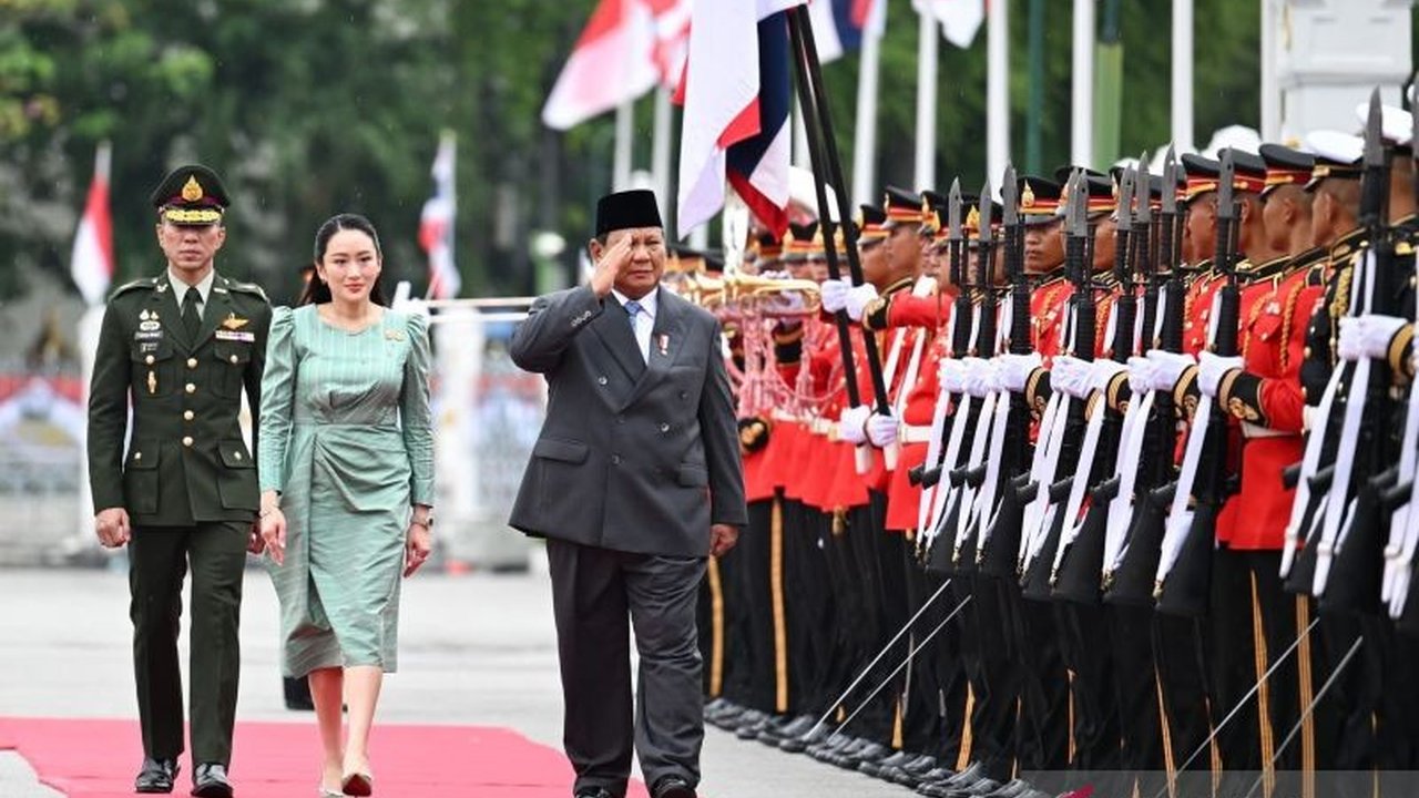 Presiden Prabowo Subianto disambut dengan upacara kehormatan di Bangkok dan bertemu PM Thailand untuk membahas isu strategis.