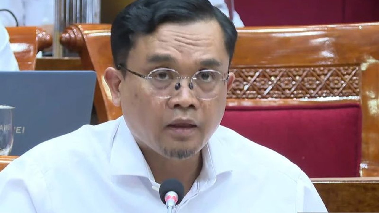 Kemendikbudristek menargetkan 33 ribu sekolah di daerah 3T untuk menerima bantuan digitalisasi pendidikan, termasuk PAUD, SD, SMP, SMA, hingga SLB.