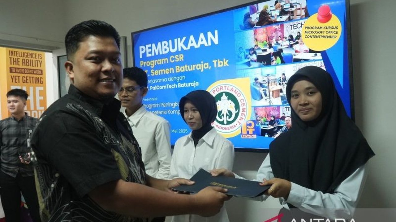 PT Semen Baturaja (SMBR) mengadakan pelatihan intensif untuk meningkatkan kompetensi digital kaum milenial di Ogan Komering Ulu (OKU).