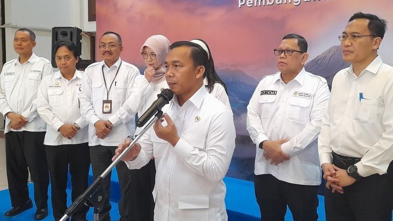 Mendukbangga tekankan perubahan perilaku masyarakat terkait grup 'Fantasi Sedarah'. Keluarga berperan penting dalam mencegah perilaku menyimpang.
