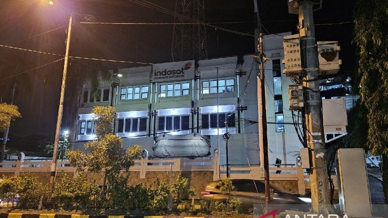 Indosat Ooredoo Hutchison memperluas jaringan 4G dan 5G di Papua untuk mendukung pertumbuhan ekonomi lokal dan inklusi digital di pelosok daerah.