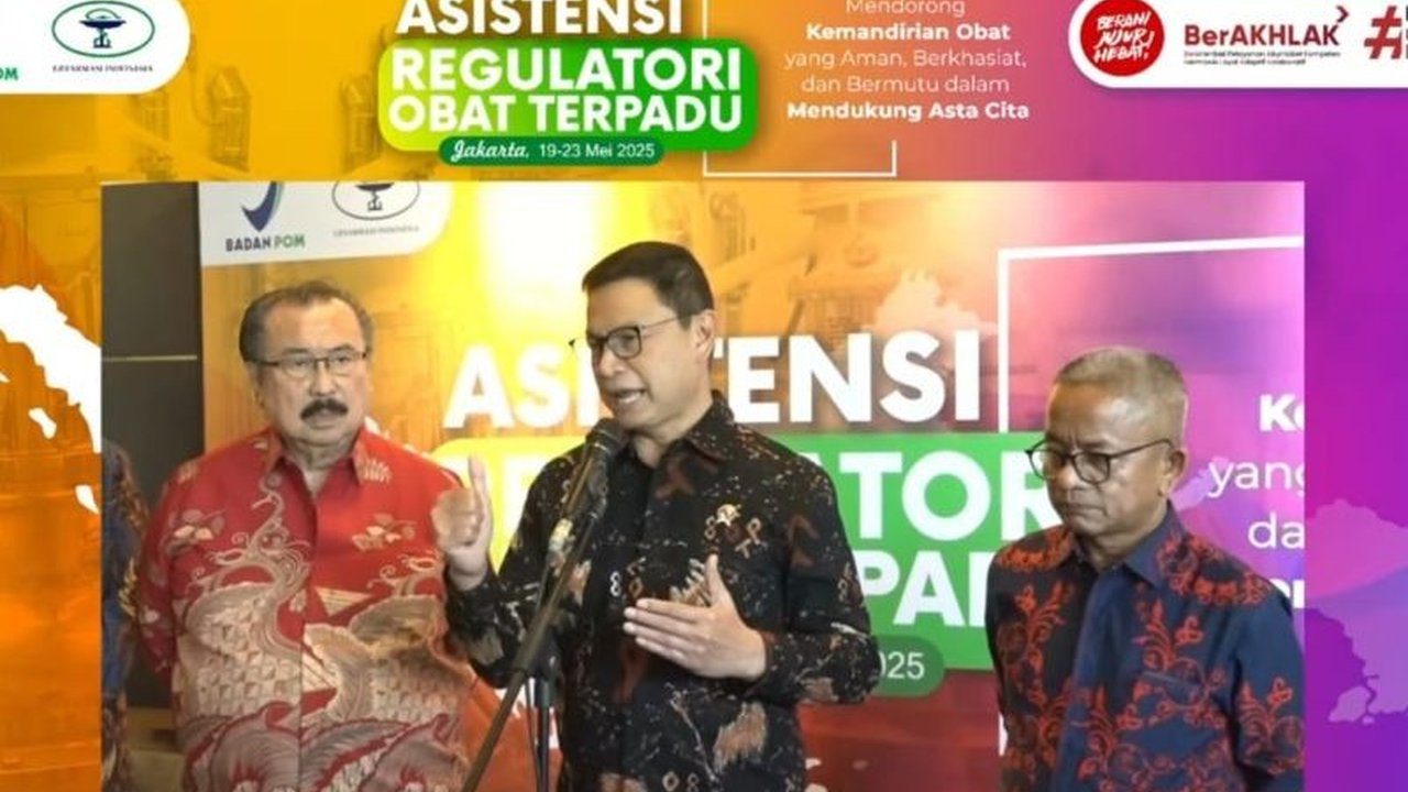 BPOM menggandeng stakeholder melalui tiga program kolaborasi untuk meningkatkan kemandirian obat nasional dan ketahanan industri farmasi Indonesia.