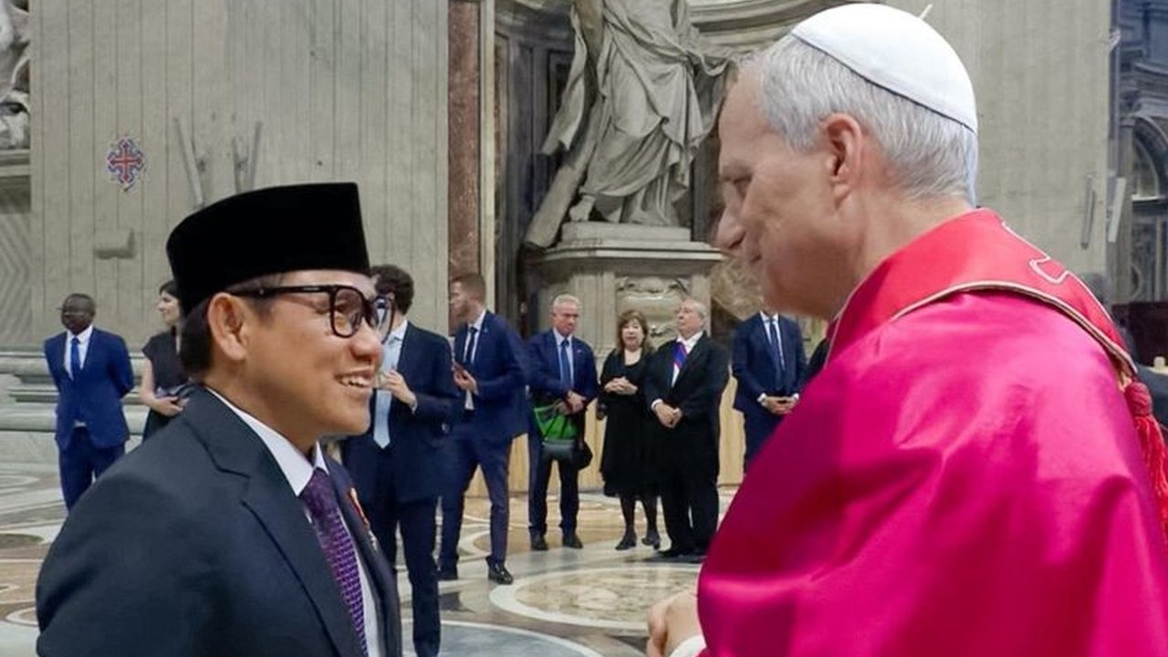 Menko Muhaimin Iskandar bertemu Paus Leo XIV di Vatikan, membawa pesan resmi Presiden Prabowo Subianto untuk memperkuat kerja sama Indonesia-Vatikan dalam menjaga perdamaian dan keadilan global.