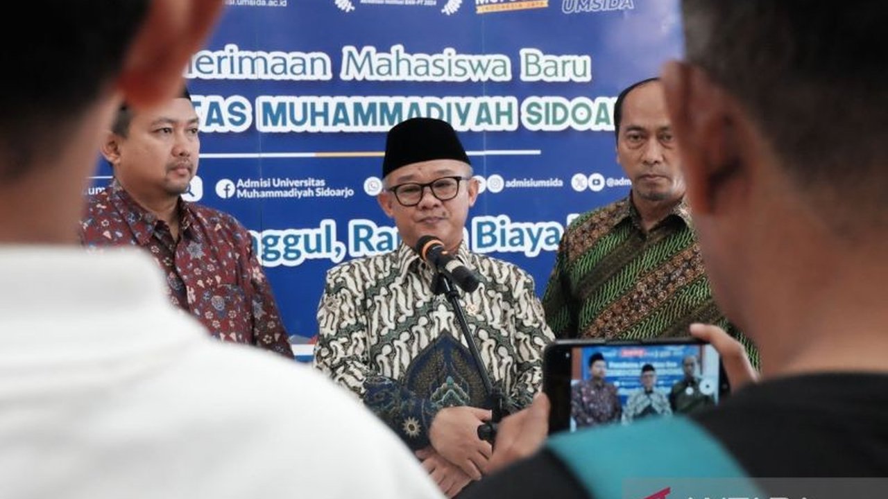 Universitas Muhammadiyah Sidoarjo (Umsida) mendapat apresiasi dari Mendikdasmen atas peluncuran program studi Magister Pendidikan Dasar dan Magister Pendidikan Profesi Guru, guna meningkatkan kualitas guru Indonesia.