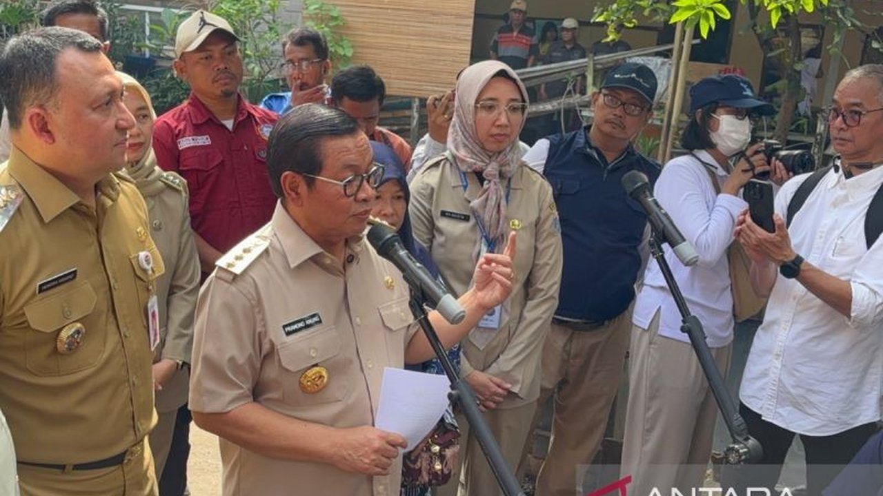 Pemprov DKI Jakarta mengalokasikan anggaran Rp98 miliar untuk normalisasi Sungai Ciliwung, sebagai upaya mengatasi banjir di ibu kota.