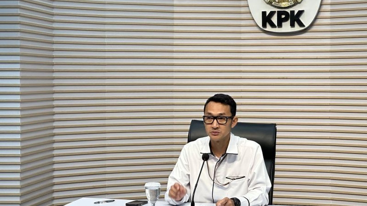 KPK terus mencermati fakta sidang kasus korupsi proyek selter tsunami di Lombok Utara yang merugikan negara hingga Rp18,4 miliar.