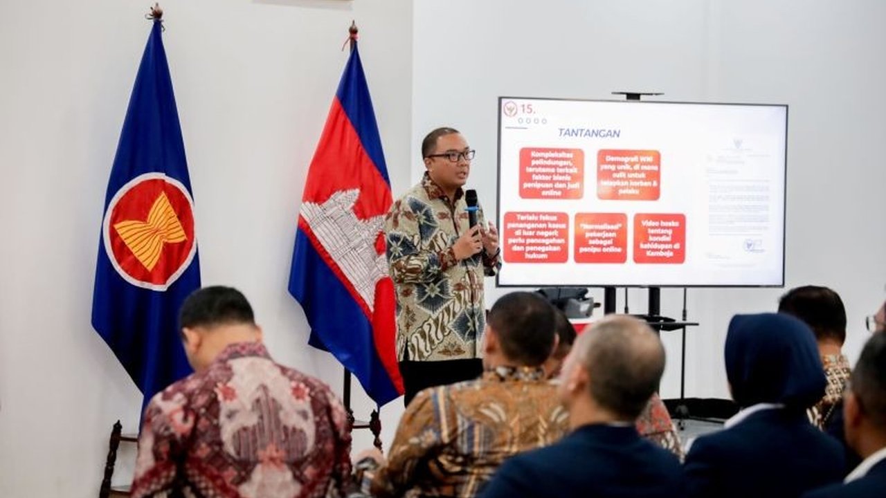 Dubes RI di Phnom Penh dan Sespimti Polri membahas upaya penanggulangan kejahatan lintas negara serta perlindungan WNI di Kamboja.