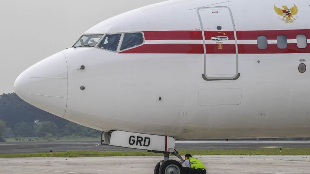 Pesawat Kepresidenan A-001 kini jadi cadangan pesawat pribadi Presiden Prabowo, desainnya disamakan agar mudah dikenali sebagai pesawat resmi kepresidenan.