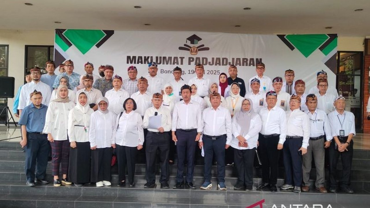 Guru Besar FK Unpad sampaikan maklumat evaluasi Kemenkes terkait kebijakan pendidikan kedokteran dan layanan kesehatan nasional yang dinilai berpotensi runtuh.