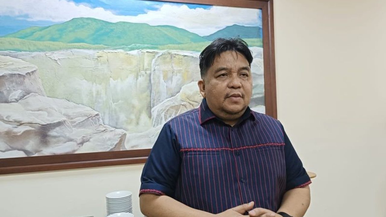 Kominfo Sulut ajukan Pergub untuk tata kelola kerja sama dengan media pada 2025. Pergub ini memperkuat regulasi dan hindari sanksi korupsi.