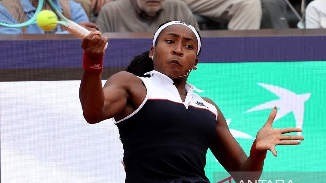 Coco Gauff kembali menduduki peringkat 2 dunia, menggeser Iga Swiatek setelah turnamen WTA 1000 di Roma, Italia. Simak selengkapnya!