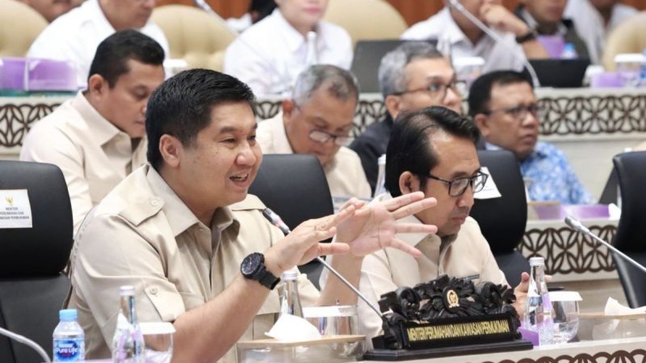 Menteri PKP, Maruarar Sirait, menekankan pentingnya peta jalan untuk mencapai target Program 3 Juta Rumah dan mengatasi berbagai tantangan.