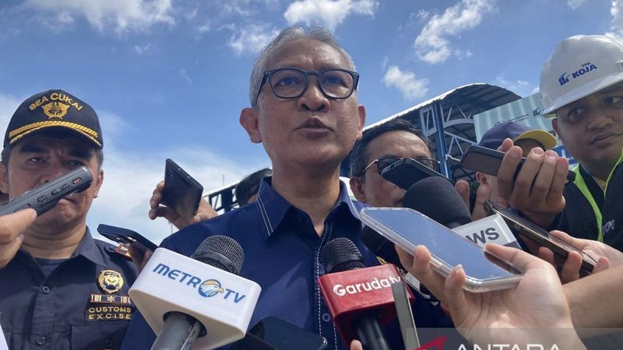 Kementerian Keuangan segera umumkan pergantian Dirjen Pajak dan Bea Cukai. Wamenkeu beri sinyal akan ada pengumuman resmi terkait isu ini.