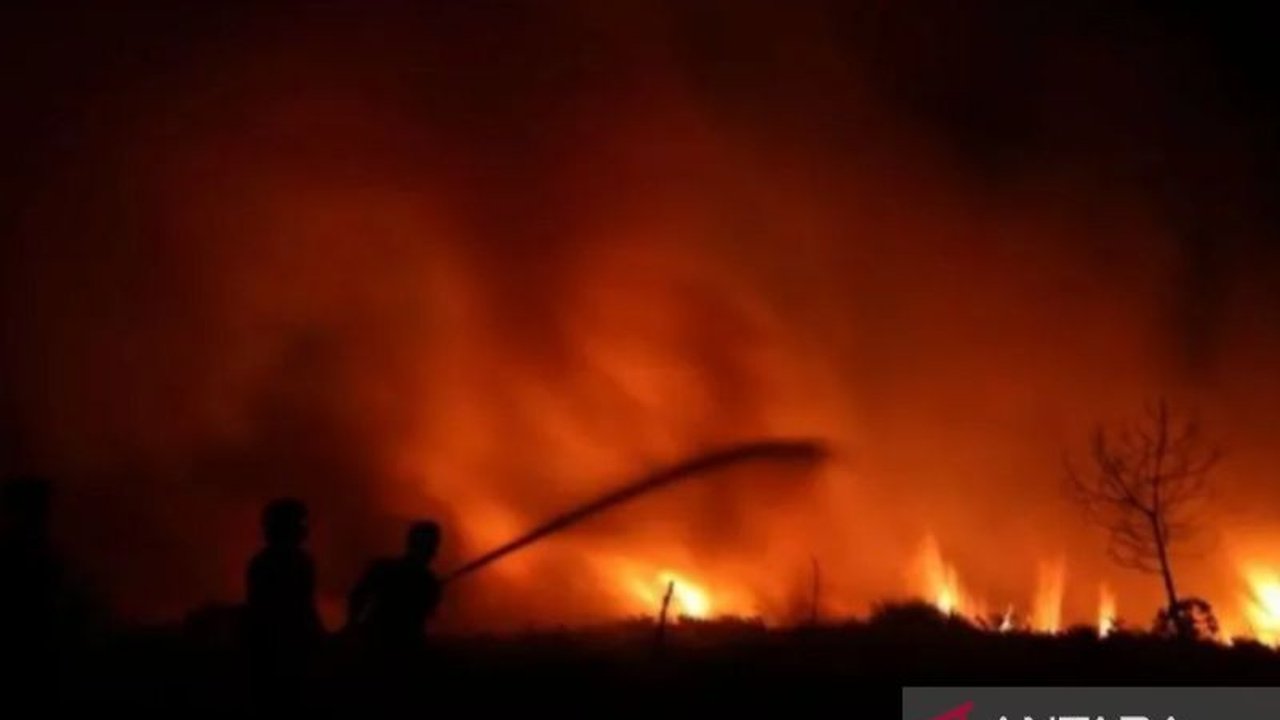 Dinsos Kalsel mitigasi dampak puncak musim kemarau 2025 dengan menyiapkan peralatan, personel, tenda evakuasi, hingga rumah aman antisipasi karhutla.