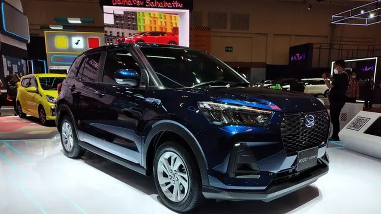 Daihatsu Rocky e-Smart Hybrid di booth Daihatsu menjelang GIIAS 2022 (Otosia.com/Nazar Ray)