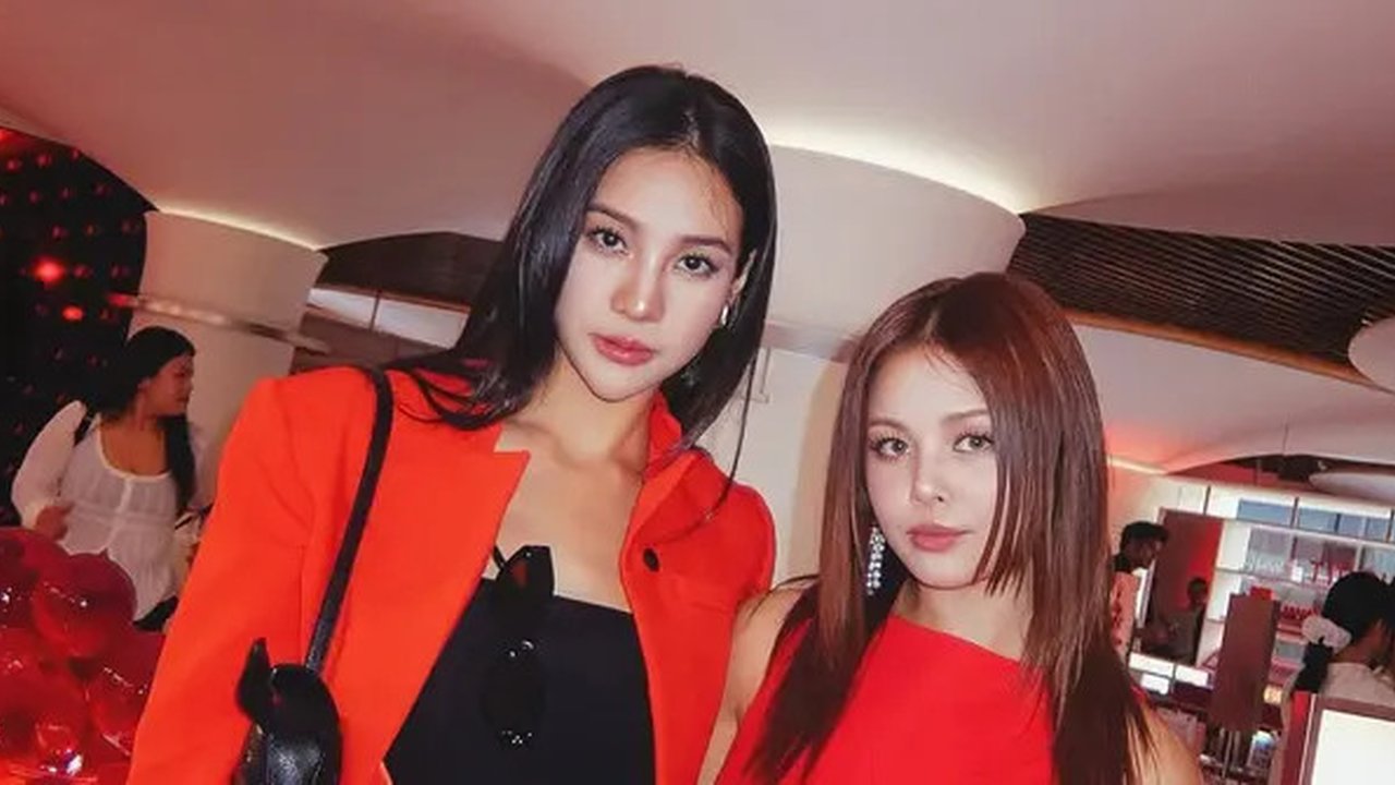 Lihat di sini tampilan Anya Geraldine di beauty event Korea. [@anyageraldine].