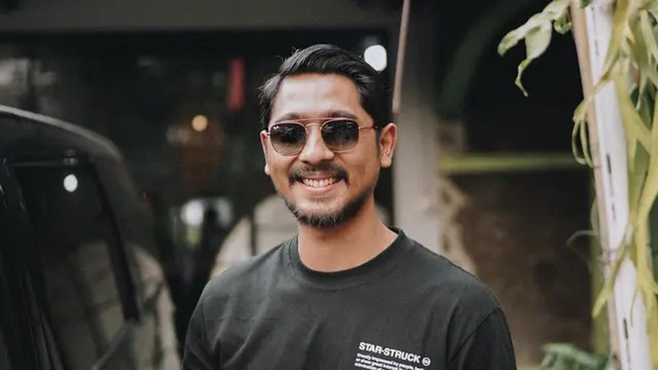 Arya Saloka dan Ziva Magnolya didapuk jadi pasangan ganda campuran turnamen Tepok Bulu 2023 di Istora Gelora Bung Karno Jakarta, Jumat (17/11/2023). (Foto: Dok. Instagram @arya.saloka)