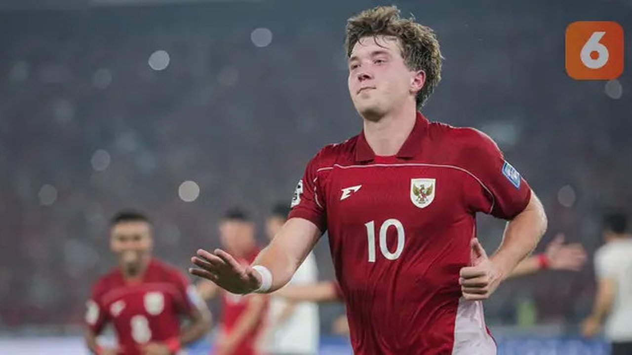 Ekspresi striker Timnas Indonesia, Ole Romeny, setelah menjebol gawang Timnas China pada pertandingan Kualifikasi Piala Dunia 2026 di Stadion Utama Gelora Bung Karno, Jakarta, Kamis (5/6/2025