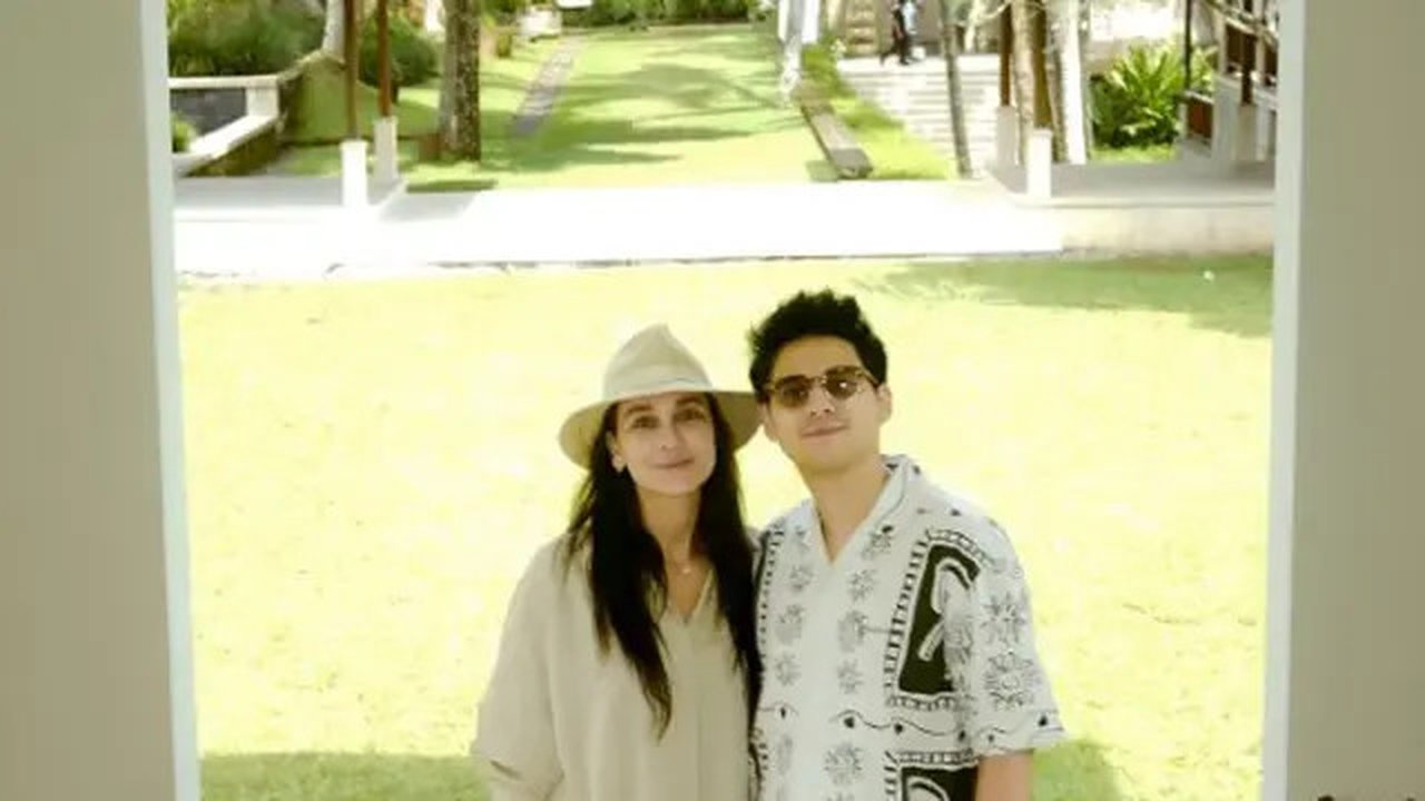 Outfit Luna Maya Peringati 1 Bulan Pernikahan/Instagram/@lunamaya
