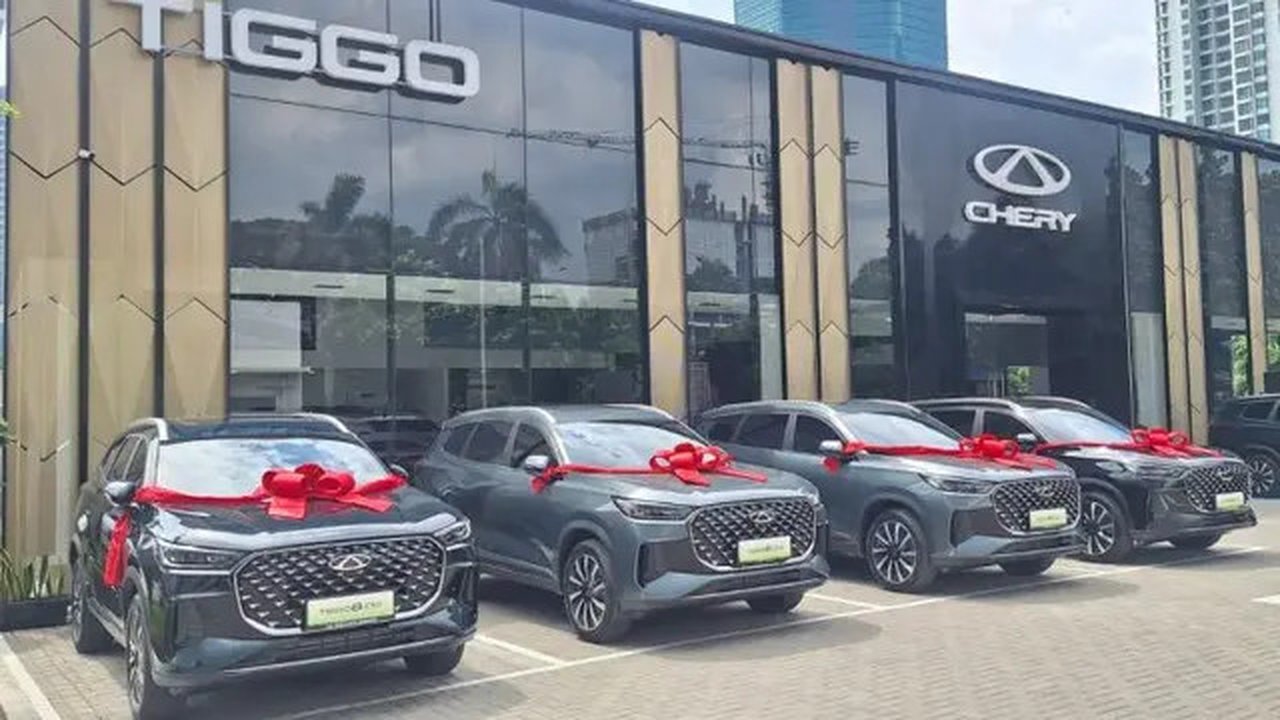 Chery Mulai Serah Terima 100 Unit Tiggo 8 CSH ke Konsumen (Arief A/Lipuntan6.com)