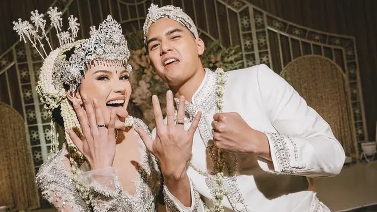 Mewah nan Sakral, Ini 9 Potret Detail Dekorasi Akad Nikah Al Ghazali dan Alyssa Daguise (sumber: Instagram/alyssadaguise)