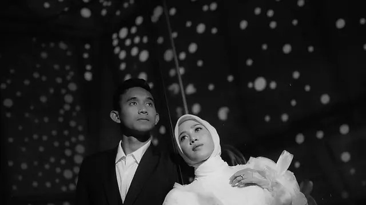 7 Potret Prewedding Rizky Ridho, Penuh Romansa Sebelum Resmi Jadi Suami-Istri (sumber: Instagram/rizkyridhoramadhani)