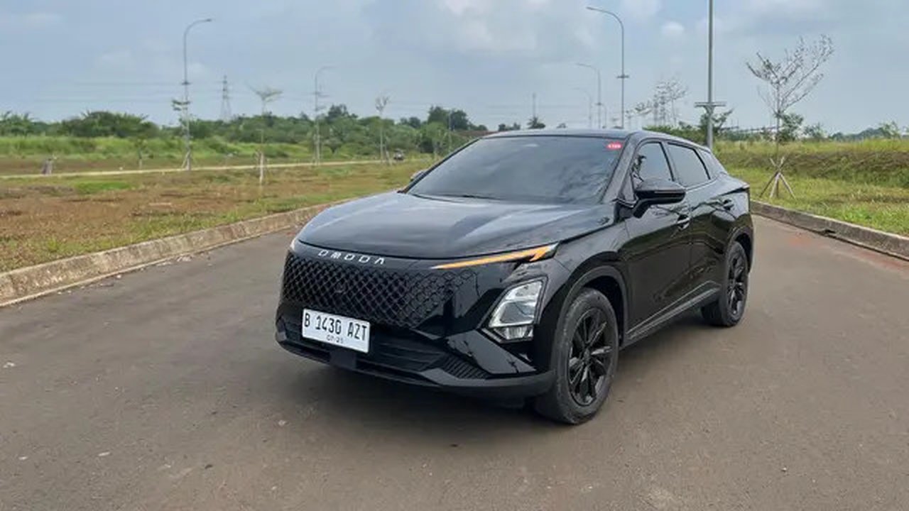 Chery C5 mengadopsi Arrow-shaped LED DRL sehingga memberikan kesan tatapan yang tajam. (Liputan6.com/Septian Pamungkas)