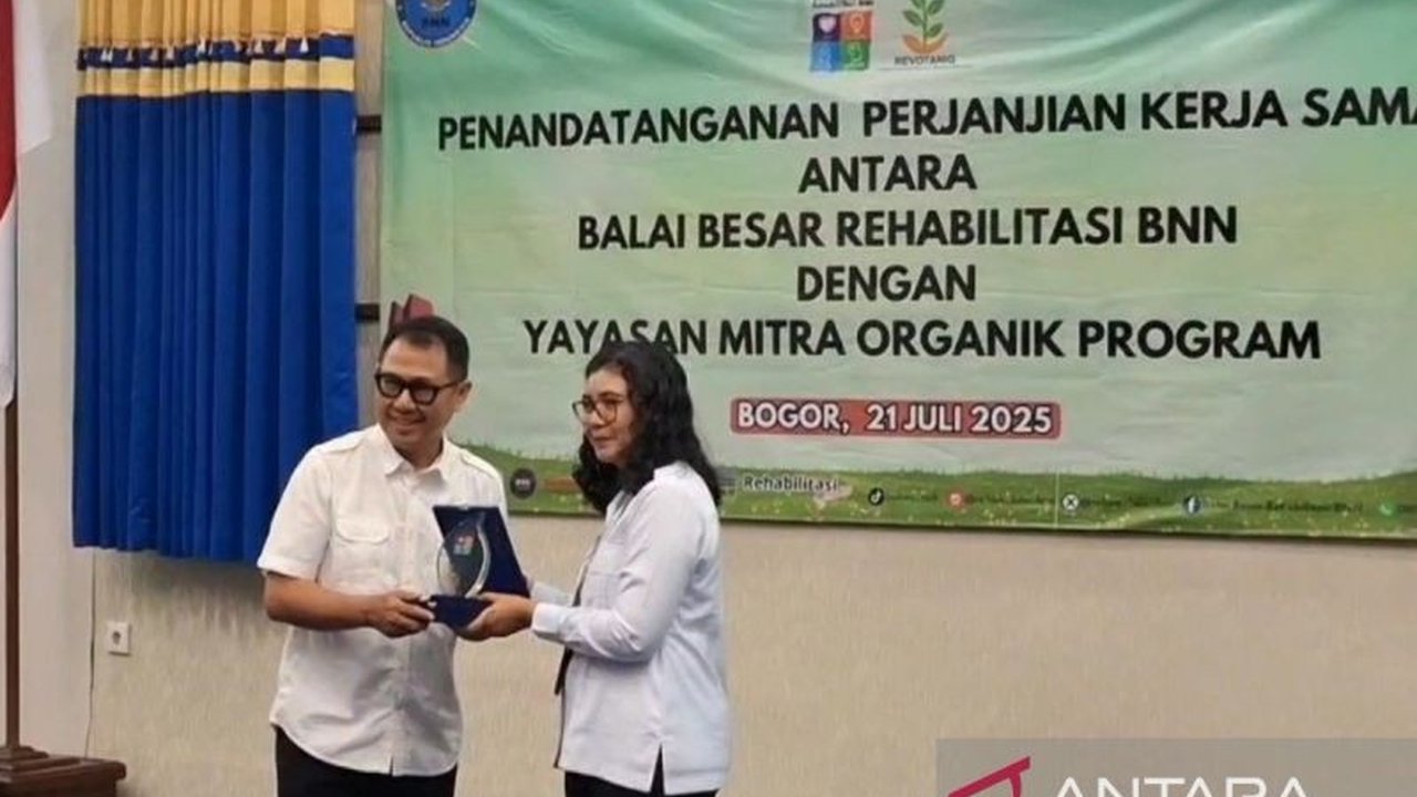 BNN meluncurkan program Smart Farming Rehabilitasi BNN bekerja sama dengan Yayasan Mitra Organik, membuka peluang kemandirian ekonomi bagi klien pasca-pemulihan. Simak selengkapnya!