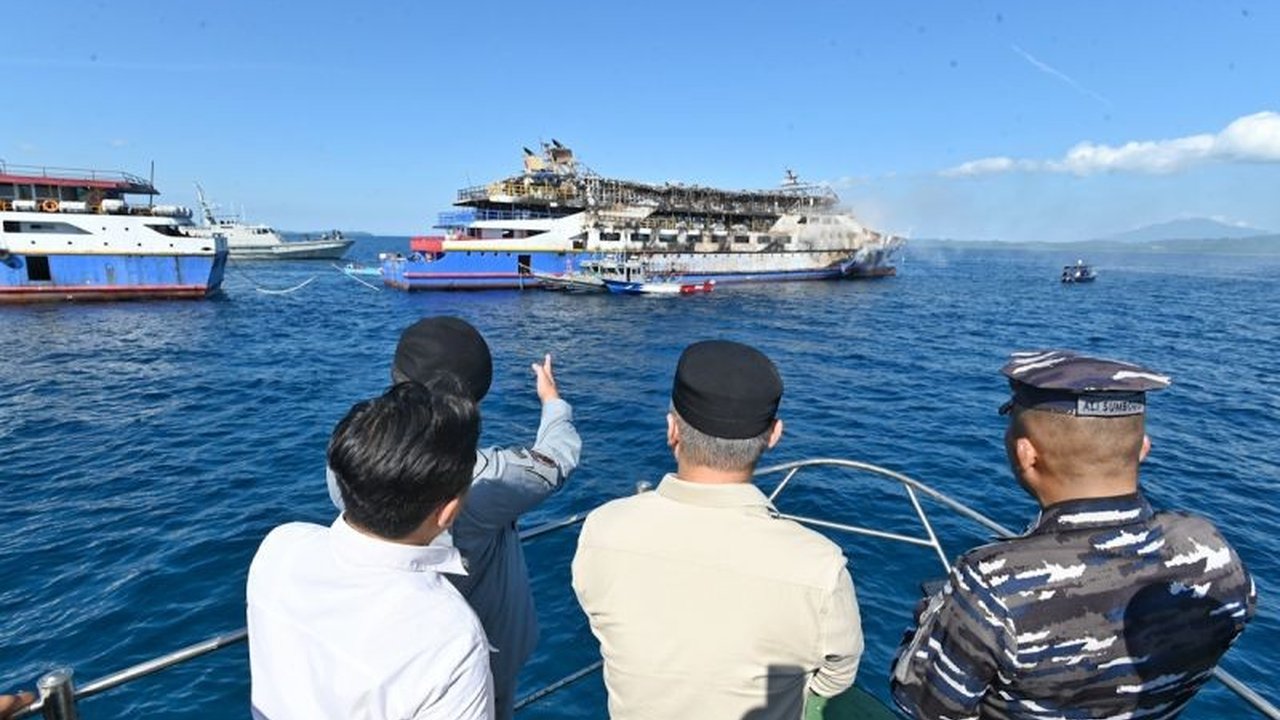 Menteri Perhubungan menginstruksikan KNKT untuk menginvestigasi penyebab kebakaran KM Barcelona VA di perairan Sulawesi Utara, demi memastikan keselamatan pelayaran dan mencegah insiden serupa.