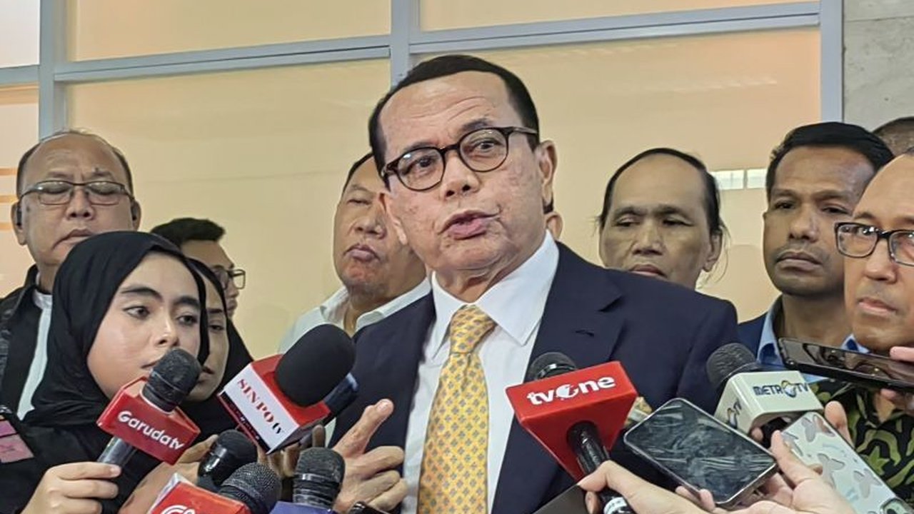 Ketua Umum Peradi SAI, Juniver Girsang, menekankan urgensi RUU KUHAP dirampungkan demi harmonisasi dengan KUHP baru dan peningkatan perlindungan HAM. Mengapa pembahasan ini tak bisa ditunda?