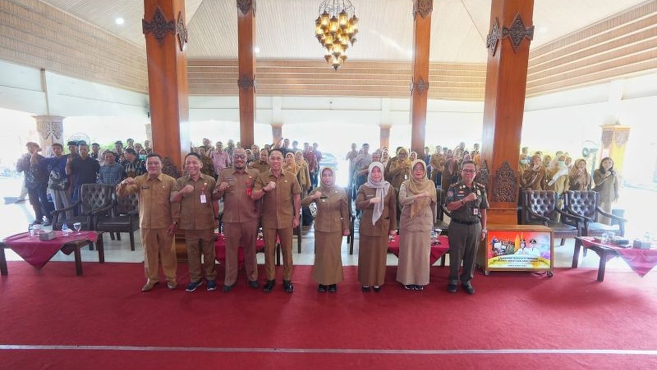 Pemerintah Kota Mojokerto luncurkan program Budaya RT Berseri 2025. Bukan sekadar lomba, inisiatif ini ajak warga wujudkan lingkungan sehat berkelanjutan dengan hadiah menarik!