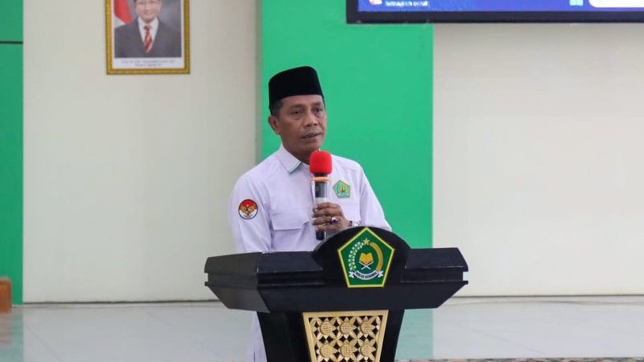 Kantor Wilayah Kementerian Agama (Kanwil Kemenag) Sulawesi Tenggara sukses menggelar Festival Seni Budaya Islam (FSBI) 2025, sebuah inisiatif penting untuk melestarikan budaya dan mempererat persatuan umat.