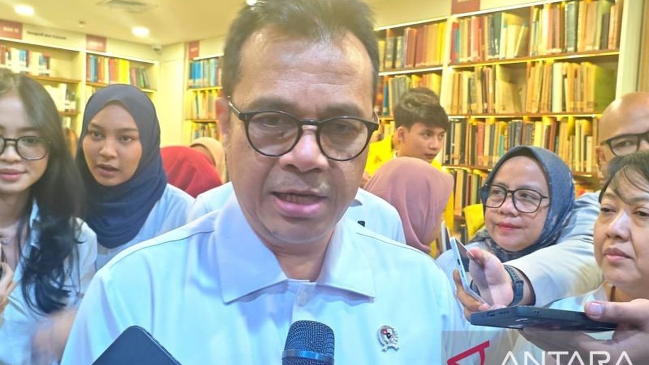 Kementerian Komunikasi dan Digital (Kemkomdigi) bersama Kementerian Koperasi (Kemenkop) bersinergi dalam program Digitalisasi Koperasi Merah Putih, menjanjikan transformasi ekonomi desa.