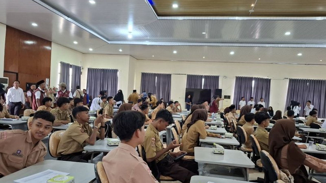 Wakil Gubernur Lampung Jihan Nurlela menekankan pentingnya peran guru Sekolah Rakyat dalam membimbing siswa selama masa transisi di asrama. Mengapa bimbingan intensif sangat krusial?
