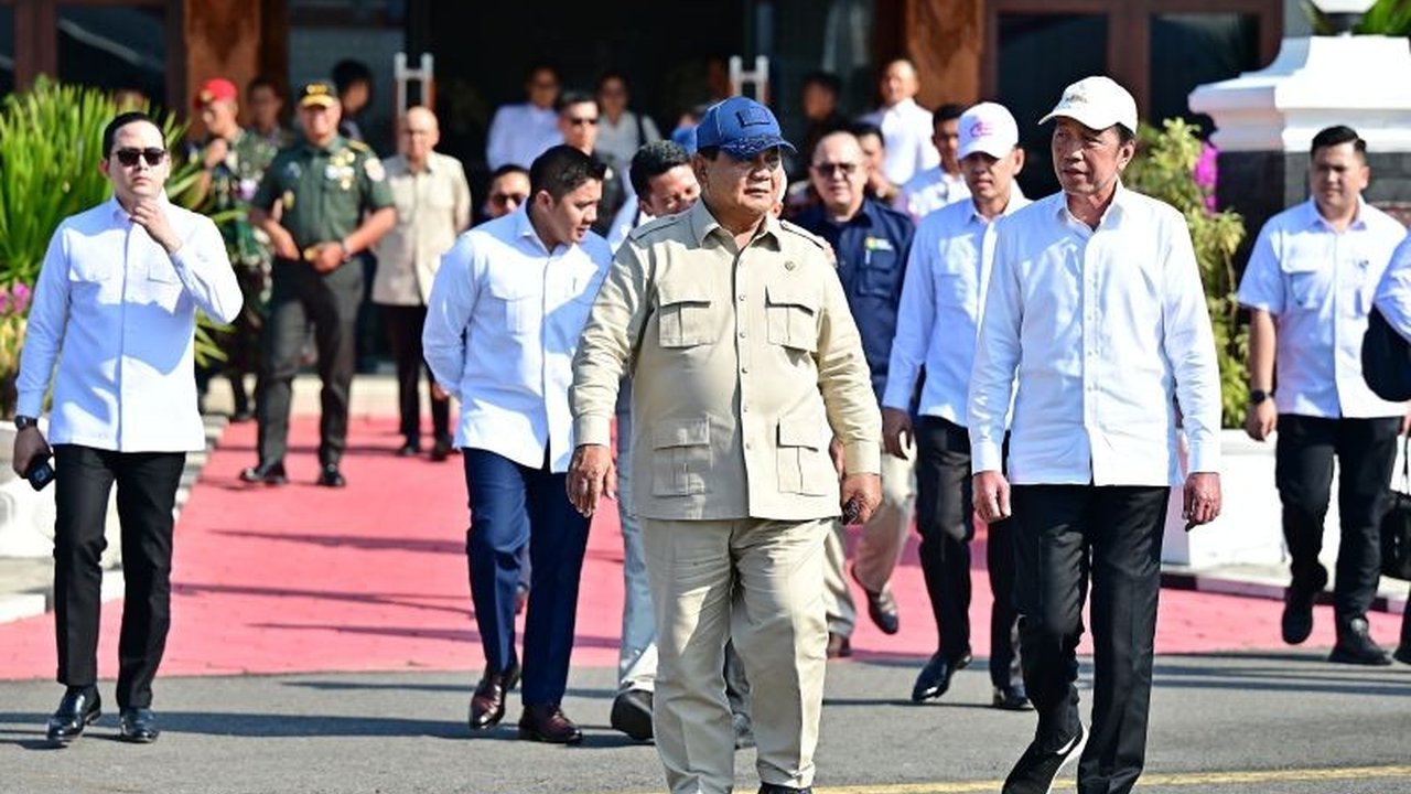 Simak detail momen istimewa saat Presiden ke-7 RI, Joko Widodo, melepas keberangkatan Presiden Prabowo Subianto dari Solo ke Jakarta usai kunjungan kerja.