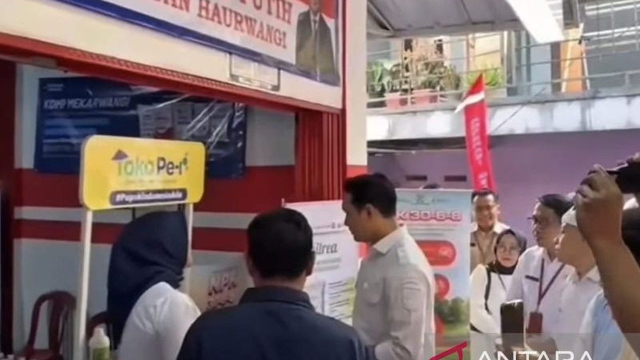 Kopdes Merah Putih di 360 desa dan kelurahan Cianjur ditargetkan Bupati Mohammad Wahyu Ferdian untuk mendongkrak perekonomian lokal. Bagaimana koperasi ini akan mengubah wajah desa?