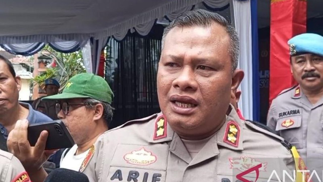 Polres Badung membantah tegas dugaan keterlibatan kartel narkoba dalam kasus pembunuhan WNA Australia di Badung. Apa motif sebenarnya di balik insiden tragis ini?