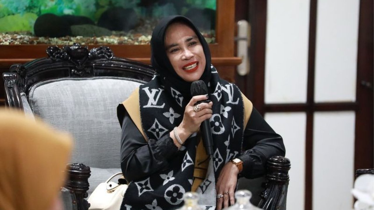 Wabup Sidoarjo Mimik Idayana tegaskan 346 unit KDMP Sidoarjo jadi benteng hadapi pinjaman online dan rentenir. Simak peran strategisnya bagi ekonomi warga!