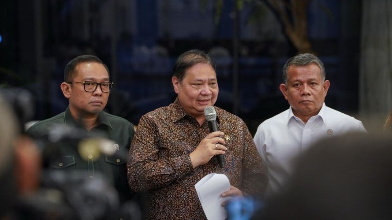 Menko Airlangga sosialisasikan kesepakatan tarif AS kepada pengusaha. Indonesia jadi negara pertama yang raih tarif terendah, apa manfaatnya bagi ekonomi nasional?