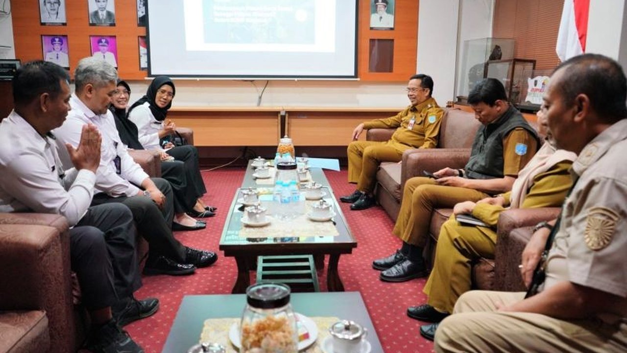 Balai Pemasyarakatan (Bapas) Kelas I Malang gencar sosialisasikan penerapan pidana kerja sosial di Probolinggo. Apa dampak dan bagaimana implementasinya?