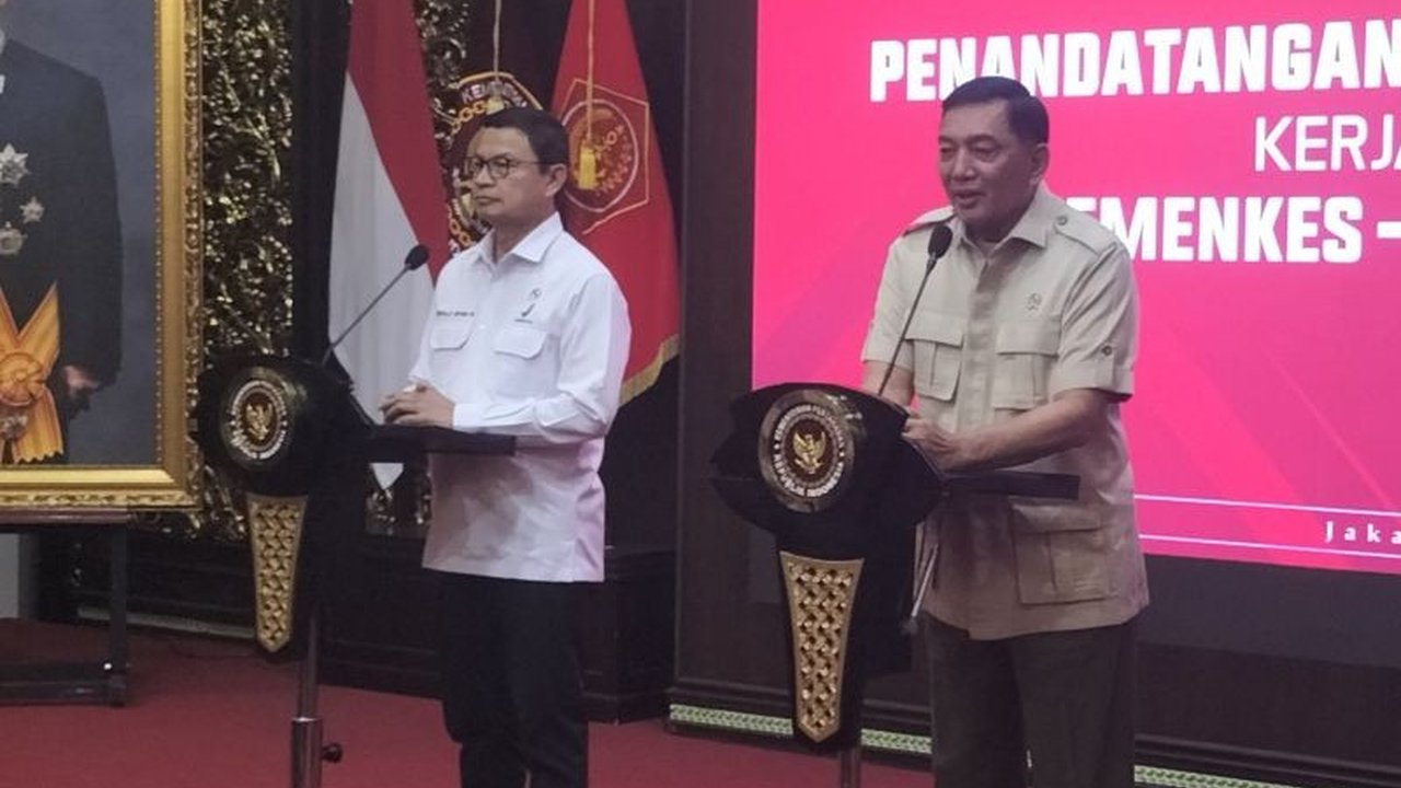 Kementerian Pertahanan kerahkan TNI produksi obat murah dalam jumlah besar. Langkah strategis ini diharapkan mampu menekan harga dan memenuhi kebutuhan obat nasional.