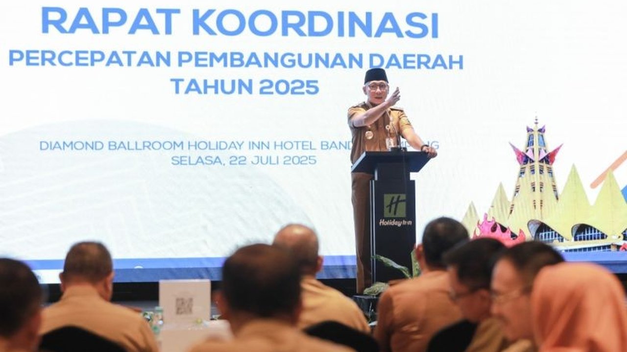 Pemerintah Provinsi Lampung sedang mengupayakan pembebasan uang komite sekolah secara menyeluruh demi pemerataan akses pendidikan. Simak dampaknya!