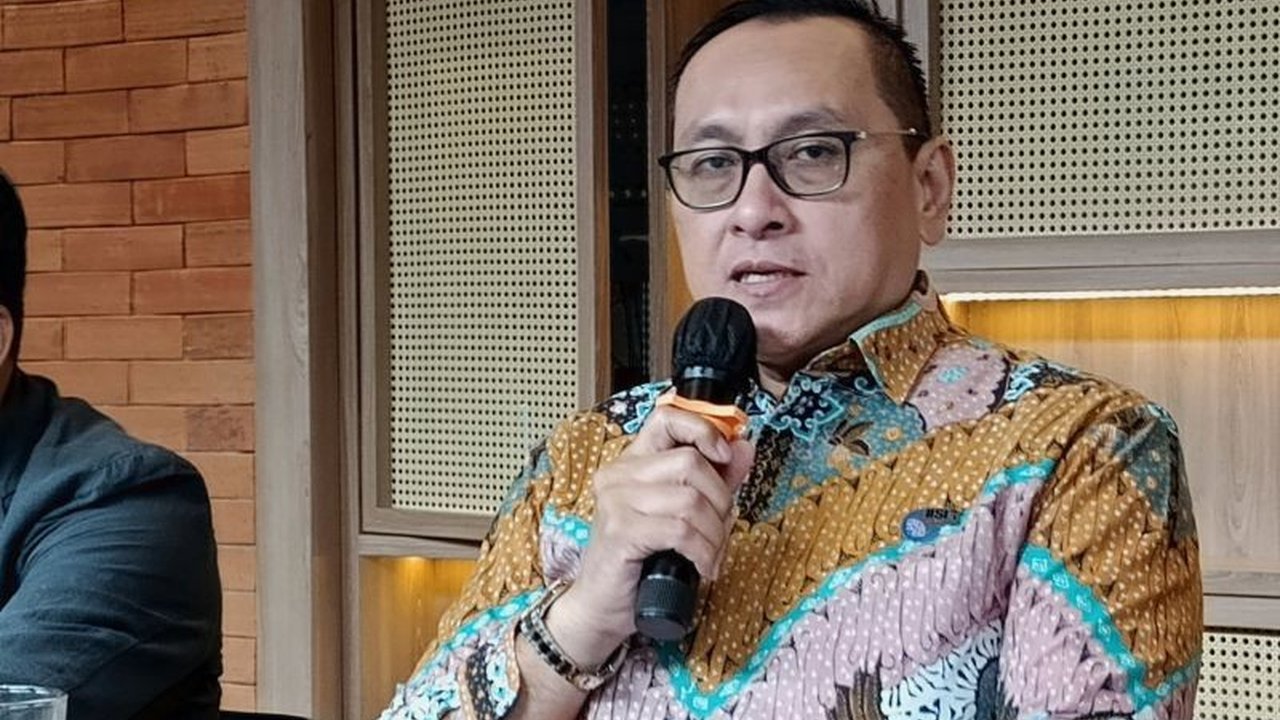 Asosiasi Industri Besi dan Baja Indonesia (IISIA) berharap tarif besi baja ke AS dapat diturunkan dari 50 persen. Langkah ini dinilai krusial untuk memperluas pasar ekspor dan mendukung pertumbuhan ekonomi nasional.